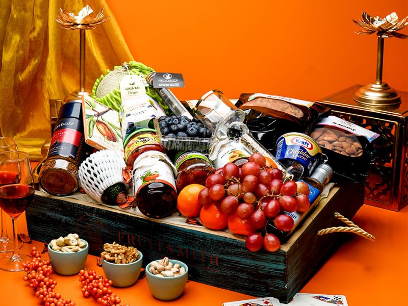 Luxurious hamper