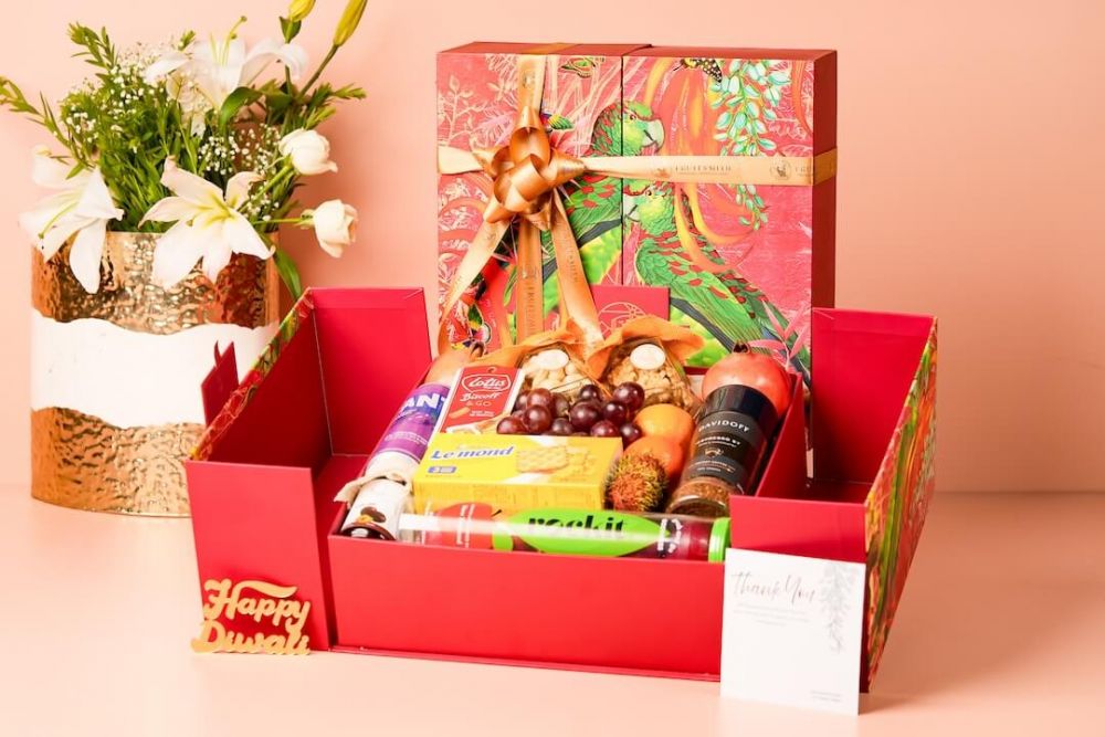 Red Parrot Hamper
