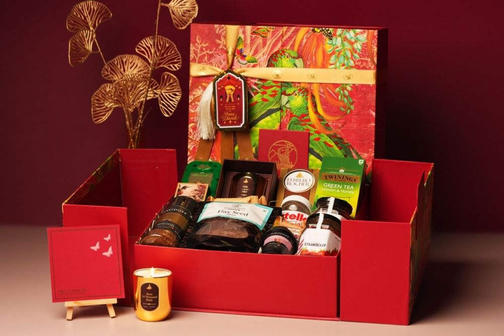 Diwali parrot hamper