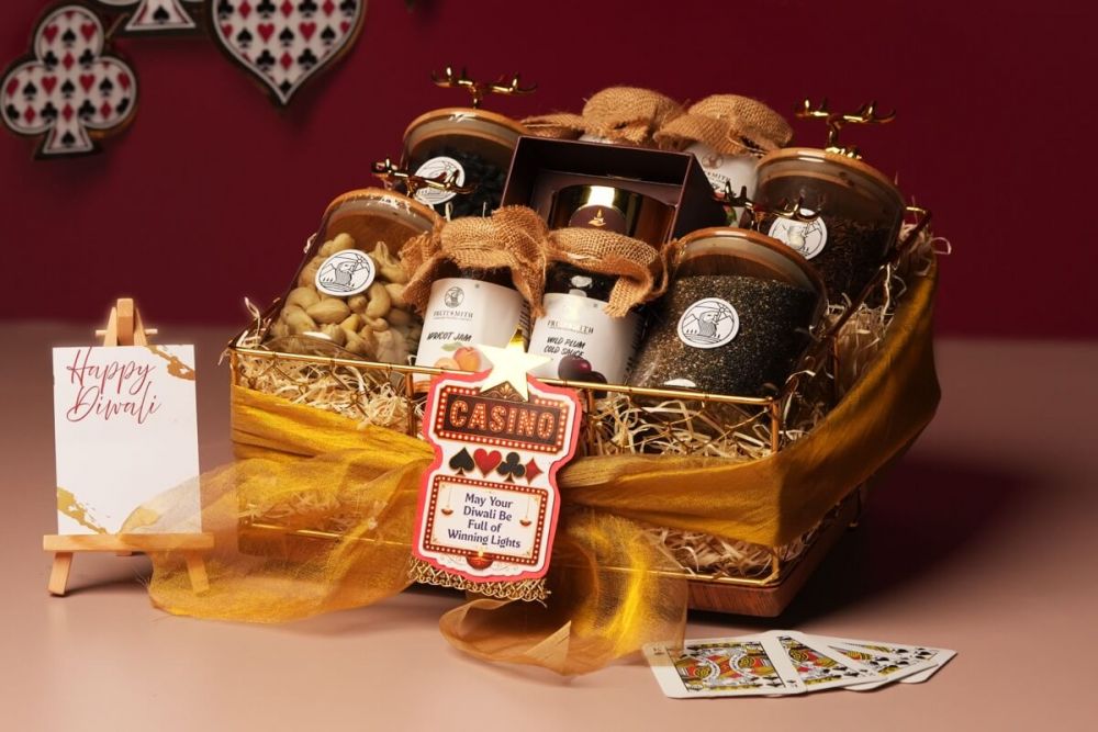 Diwali square metal hamper