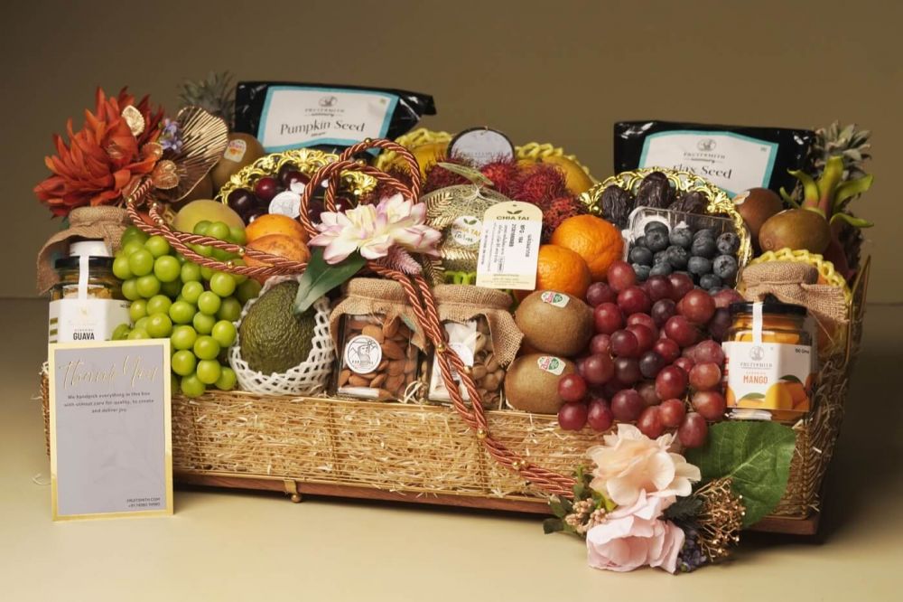Grand Assorted Metal Tray