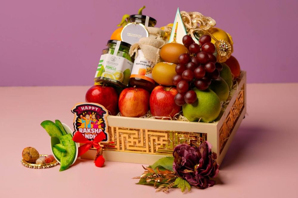 Rakhi Hamper 8